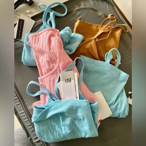 #126 Bundle of 5 cropped top tank tops and one long sleeve